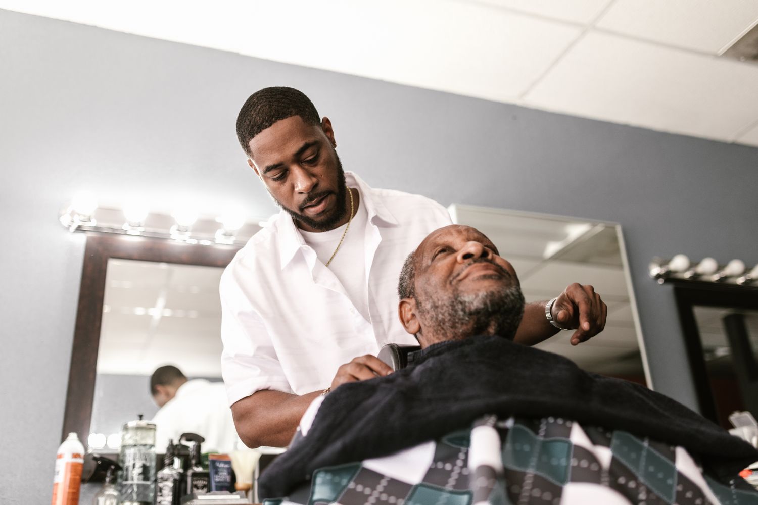 Traditional reclined straight-razor shave